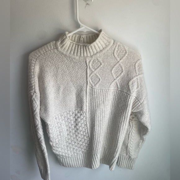 American Eagle Outfitters Sweaters - American Eagle Patchwork Knit White Crewneck Sweater Cozy Winter Small